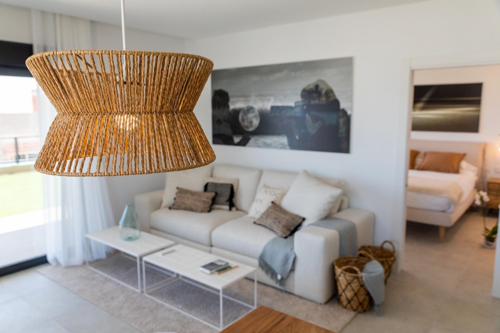 Komfortables Apartment mit Pool, privatem Garten und Tiefgarage