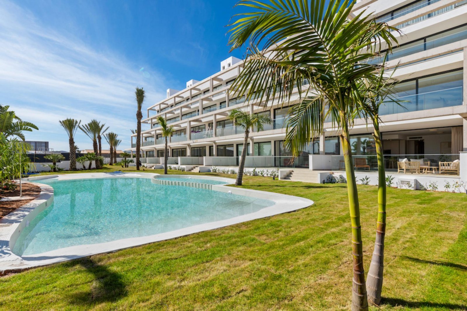 Exklusive Apartments mit Pool und Meerblick