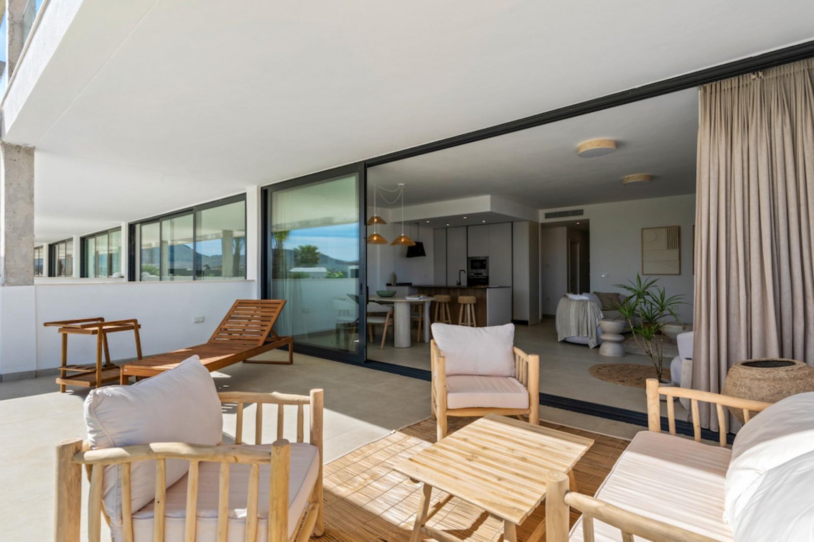 Exklusive Apartments mit Pool und Meerblick
