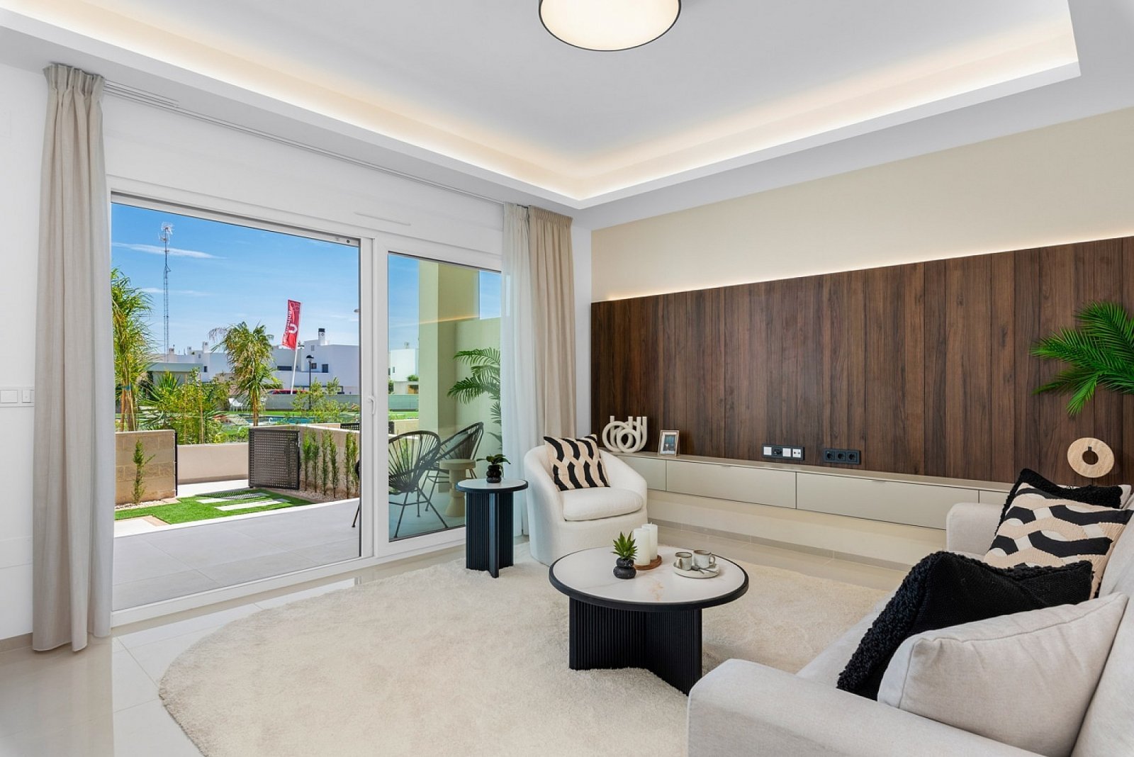 Modernes Apartment mit Garten &amp; Pool