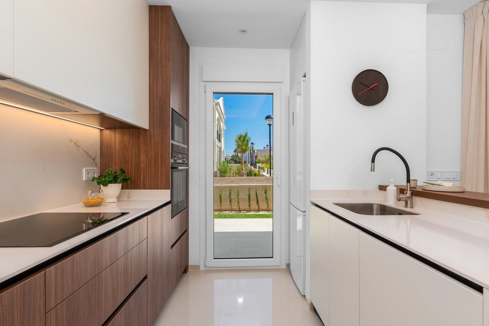 Modernes Apartment mit Garten &amp; Pool