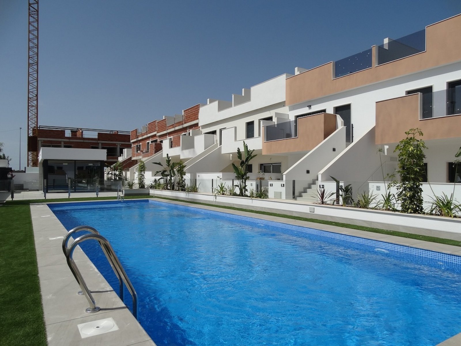 Pilar de la Horadada: Exklusive Wohnung mit Solarium und Pool 