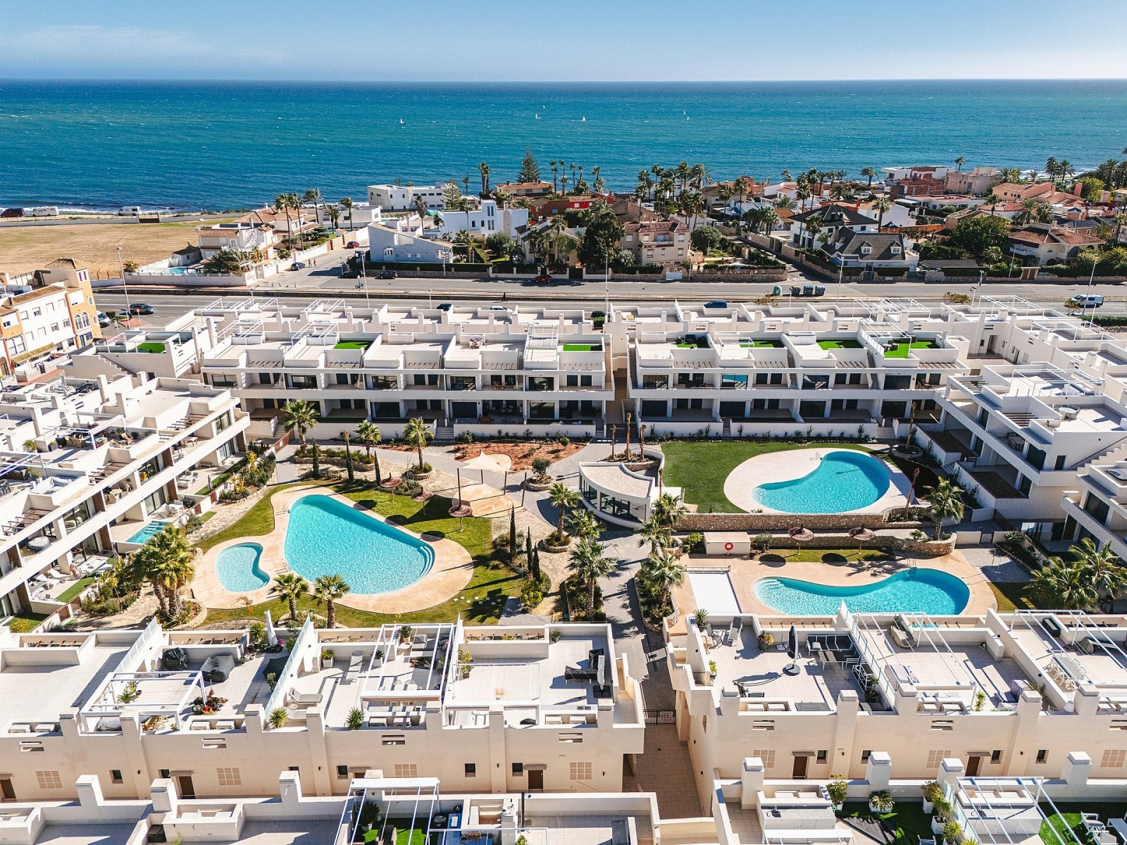 Moderne Apartments mit Solarium und Gemeinschaftspool
