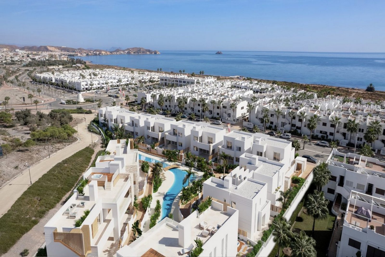 Stilvolle Wohnungen mit Solarium, Pool &amp; Komfort