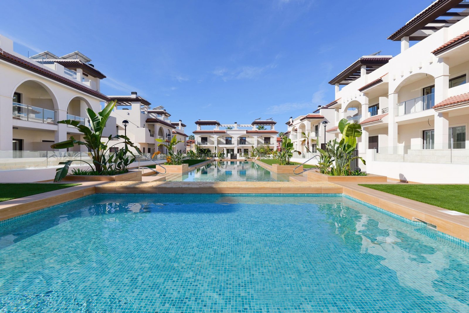 Schönes Penthouse mit großem Pool