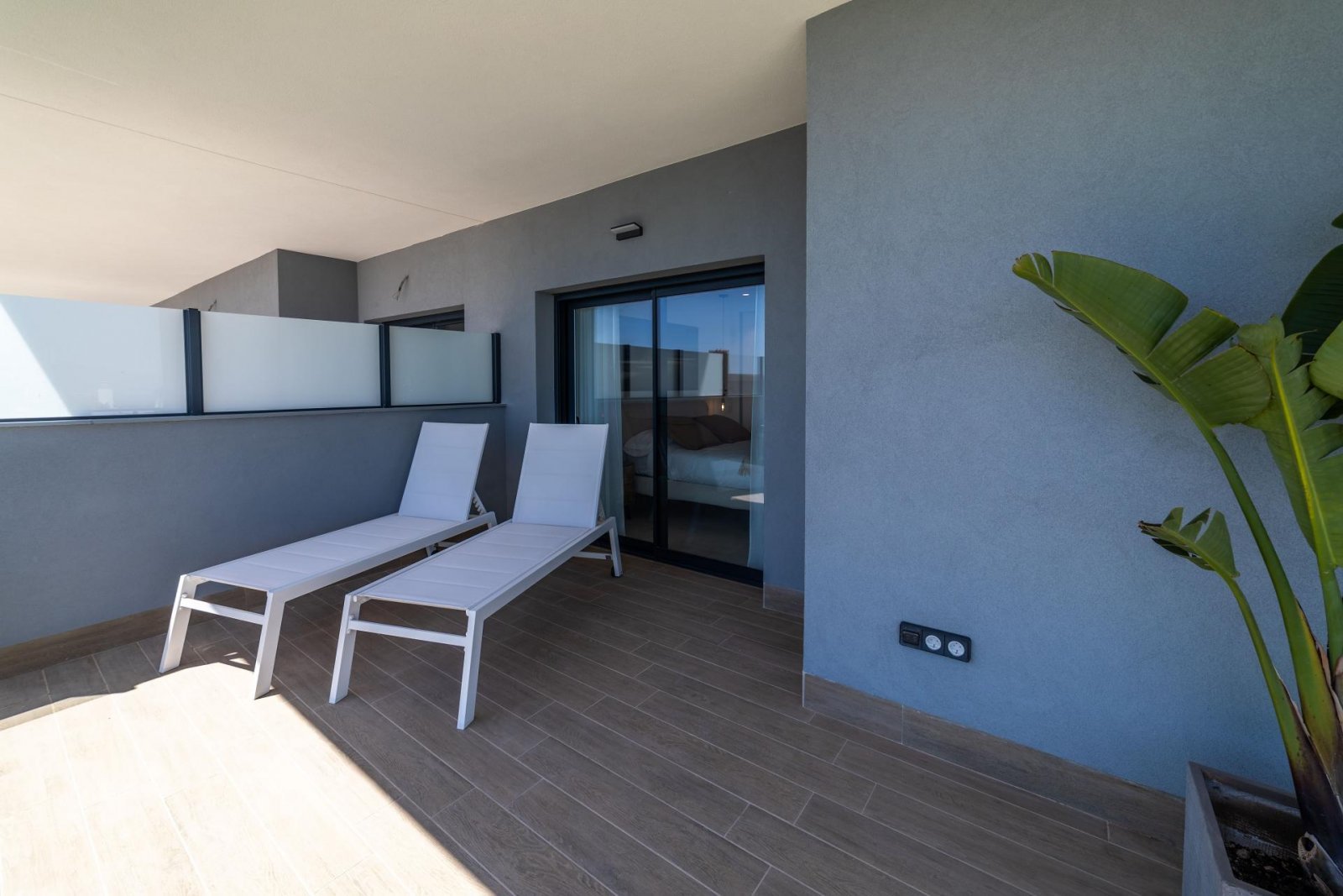 Traumwohnung mit Meerblick, Terrasse &amp; Pool