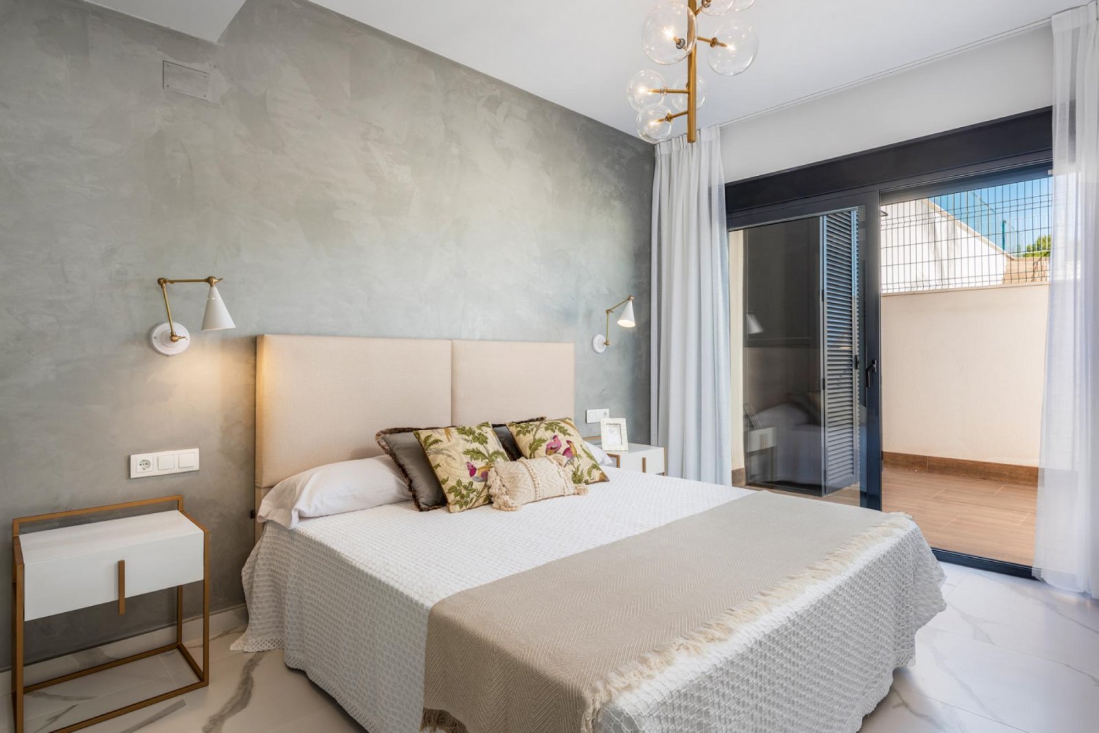 Elegantes Solarium-Apartment mit 3 Schlafzimmern