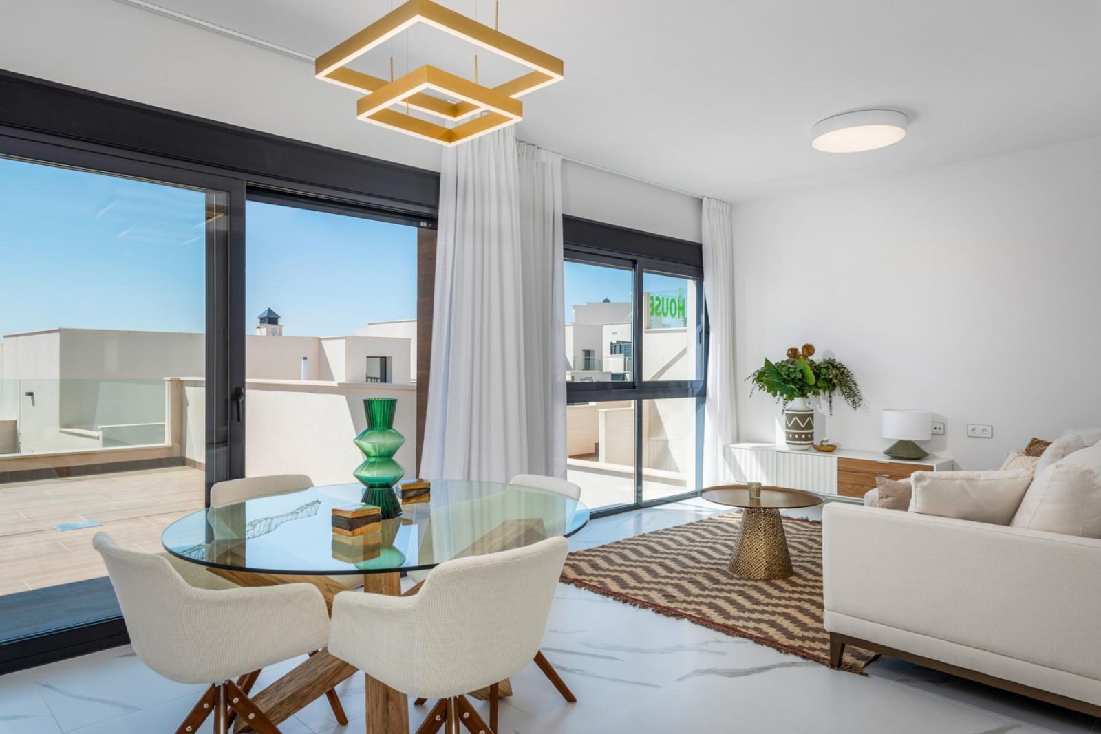 Elegantes Solarium-Apartment mit 3 Schlafzimmern