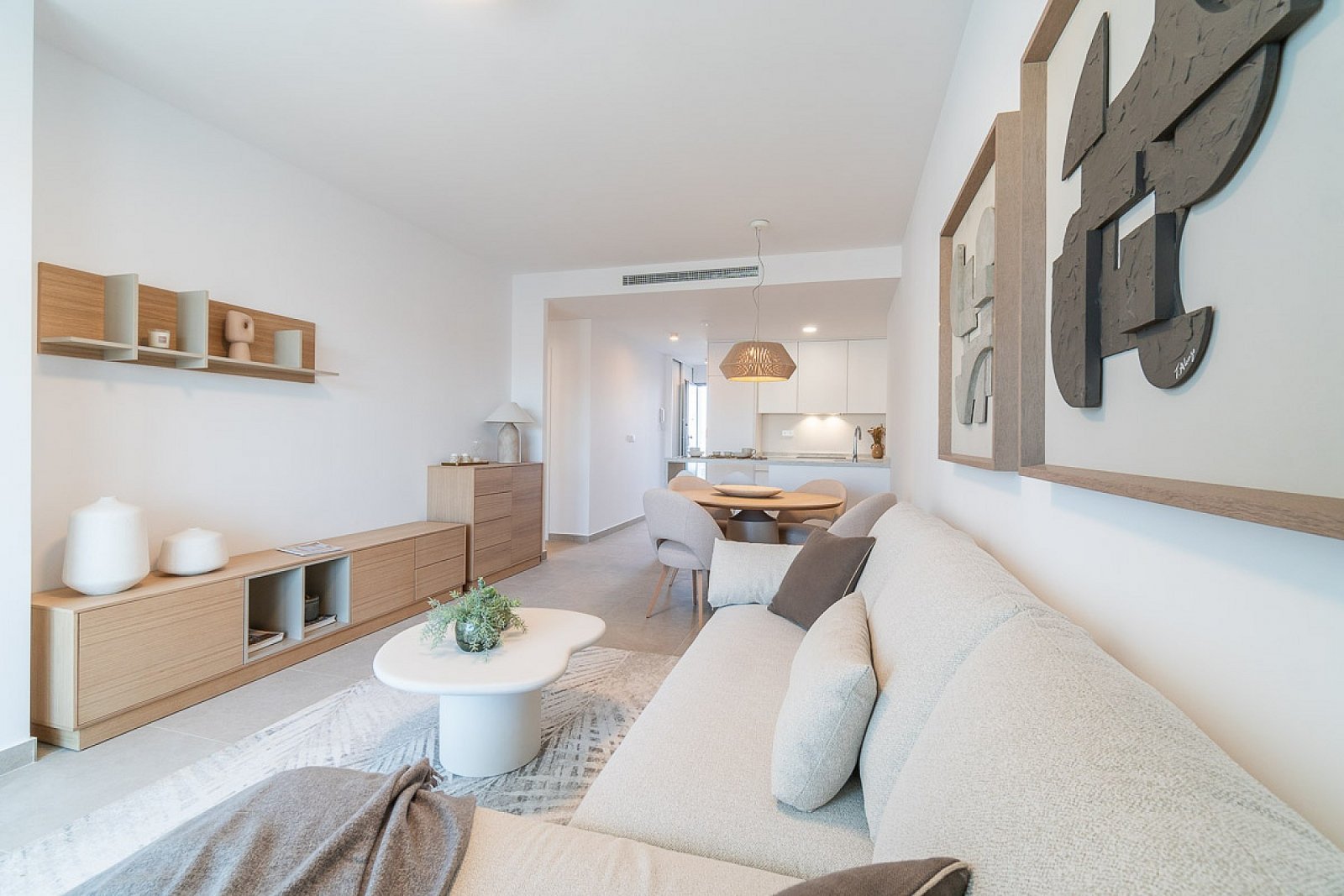 Wohnen mit Komfort: Garten, Pool &amp; 3 Schlafzimmer
