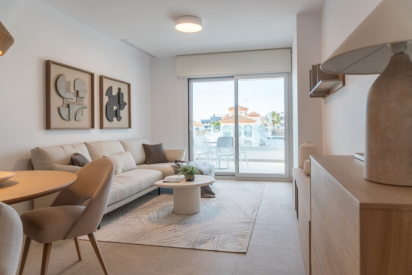 Wohnen mit Komfort: Garten, Pool &amp; 3 Schlafzimmer
