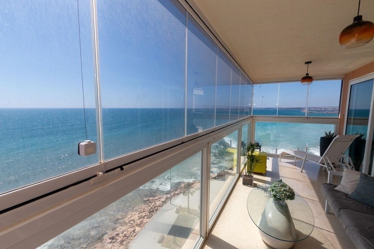 Traumhafte Wohnung direkt am Meer mit Panoramablick