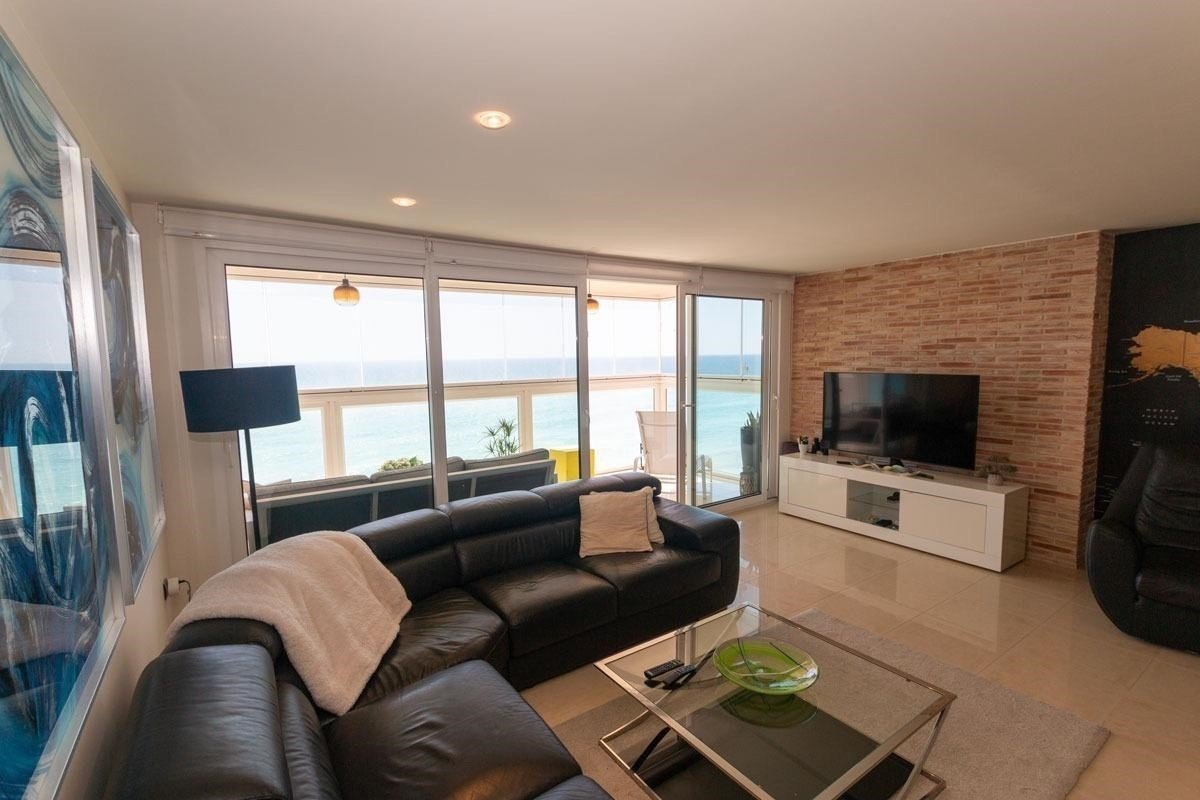 Traumhafte Wohnung direkt am Meer mit Panoramablick