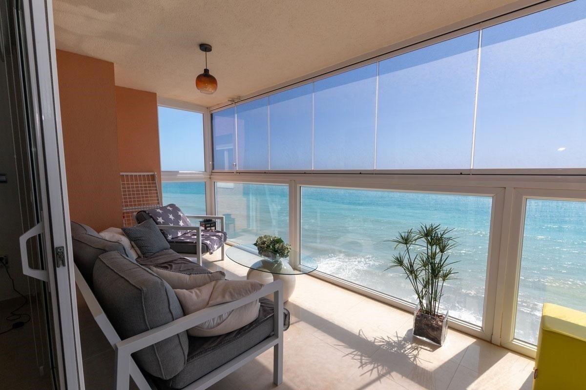 Traumhafte Wohnung direkt am Meer mit Panoramablick
