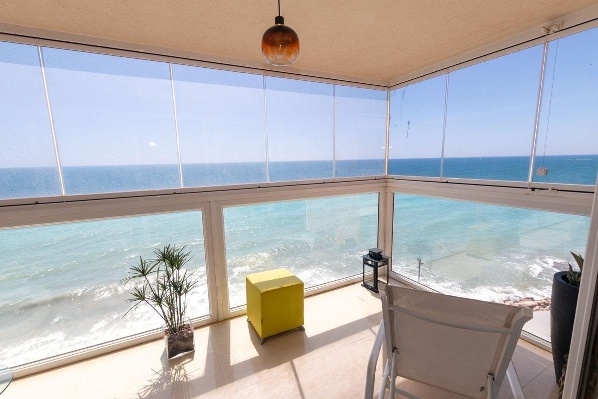 Traumhafte Wohnung direkt am Meer mit Panoramablick