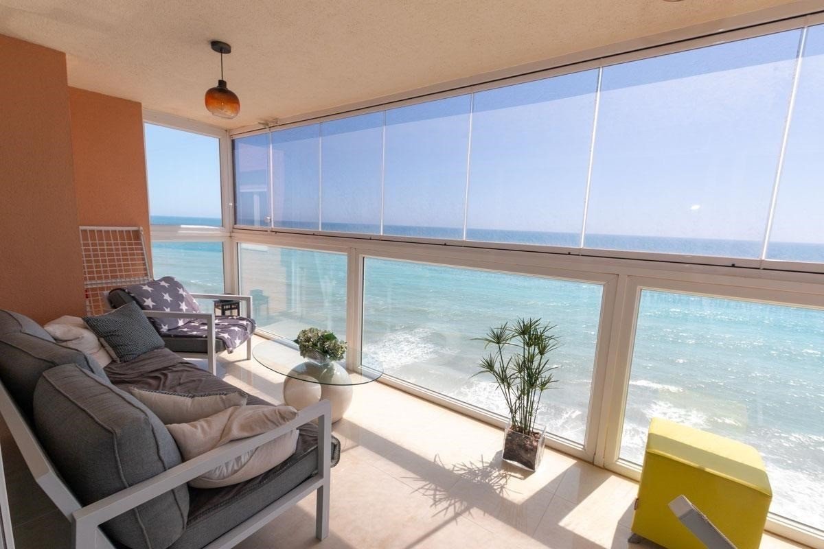 Traumhafte Wohnung direkt am Meer mit Panoramablick