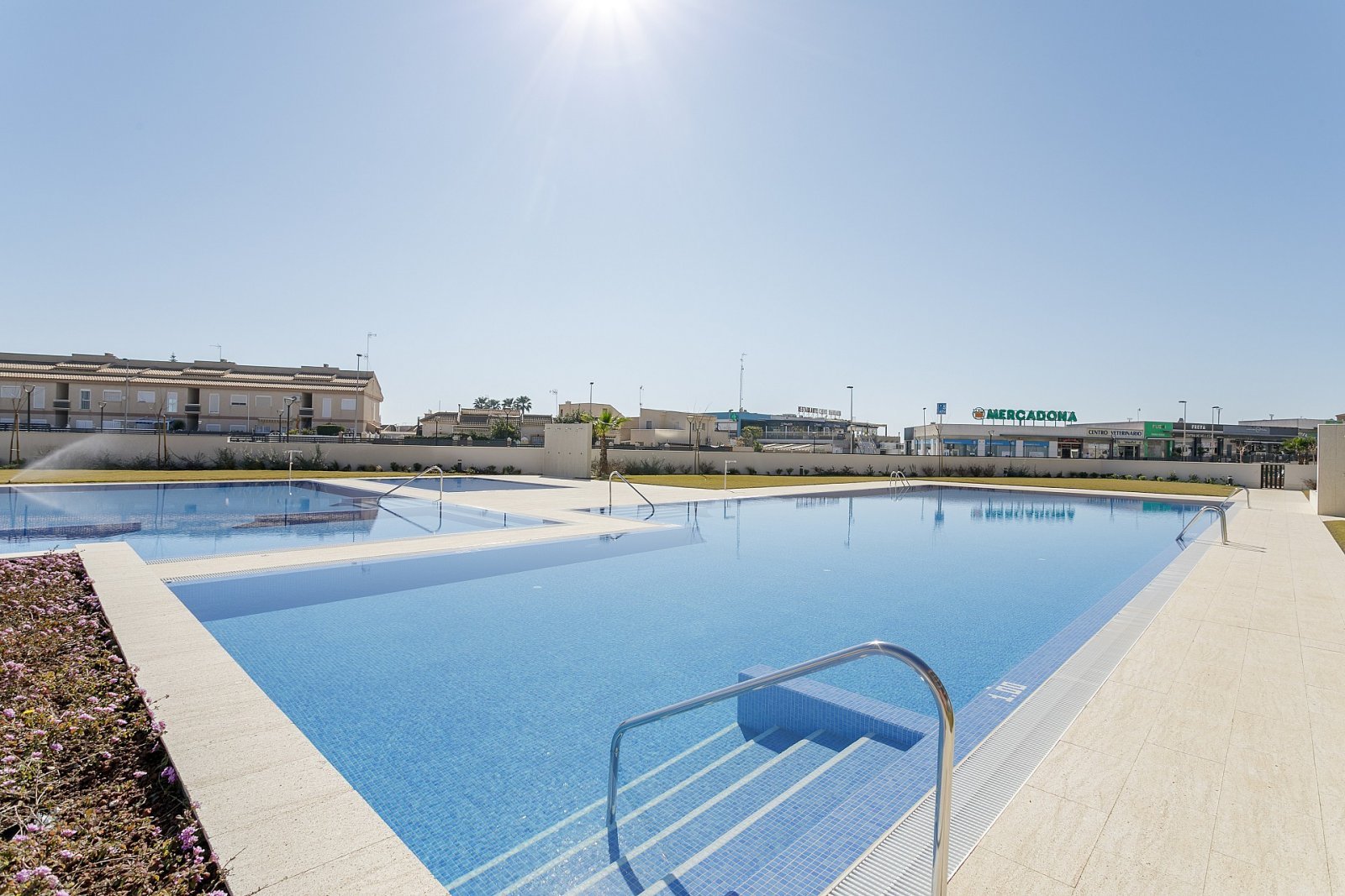 Exklusives Wohnen: Apartments mit Pool und Solarium