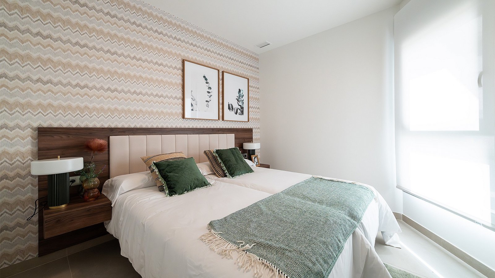 Moderne Traumwohnung mit großer Terrasse, Pool &amp; Meerblick