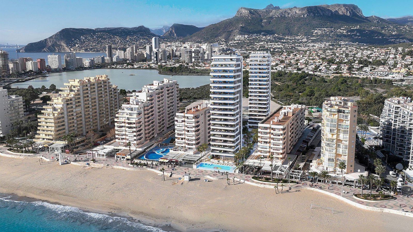 Luxuswohnung am Meer mit Terrasse und Infinity-Pool