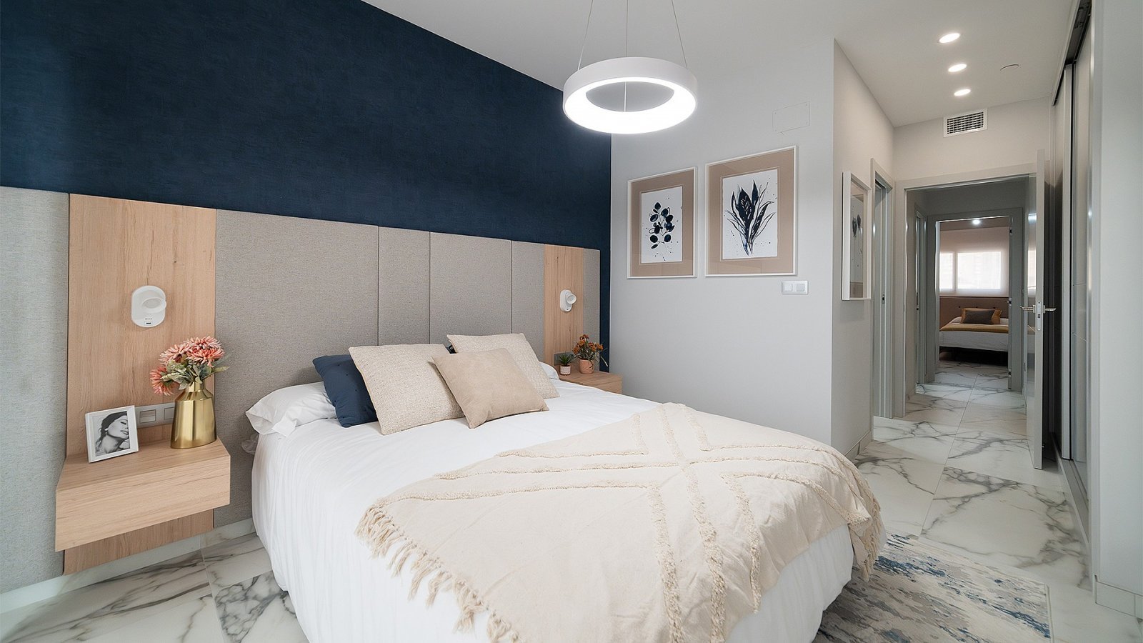 Exklusives 3-Schlafzimmer-Apartment mit Terrasse &amp; Meerblick - 50 m zum Strand