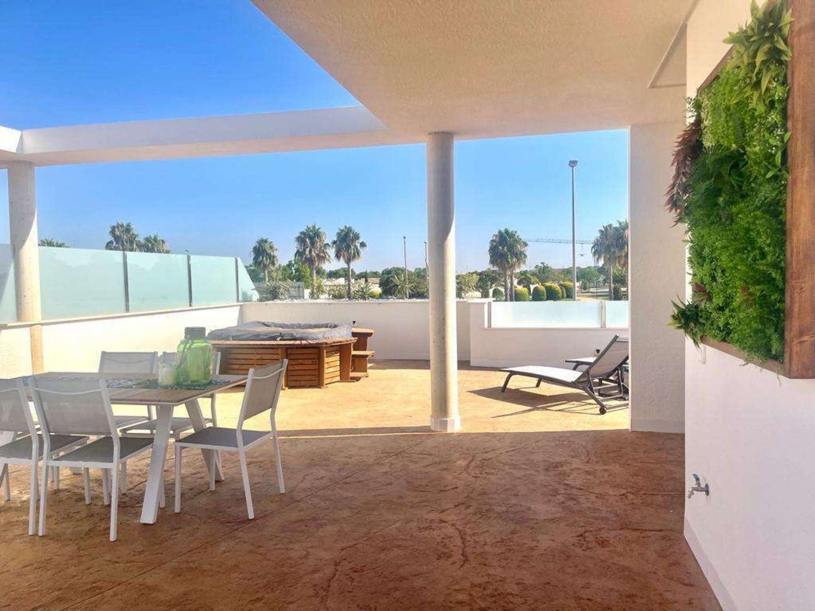 Schönes Haus mit privatem Pool und Solarium