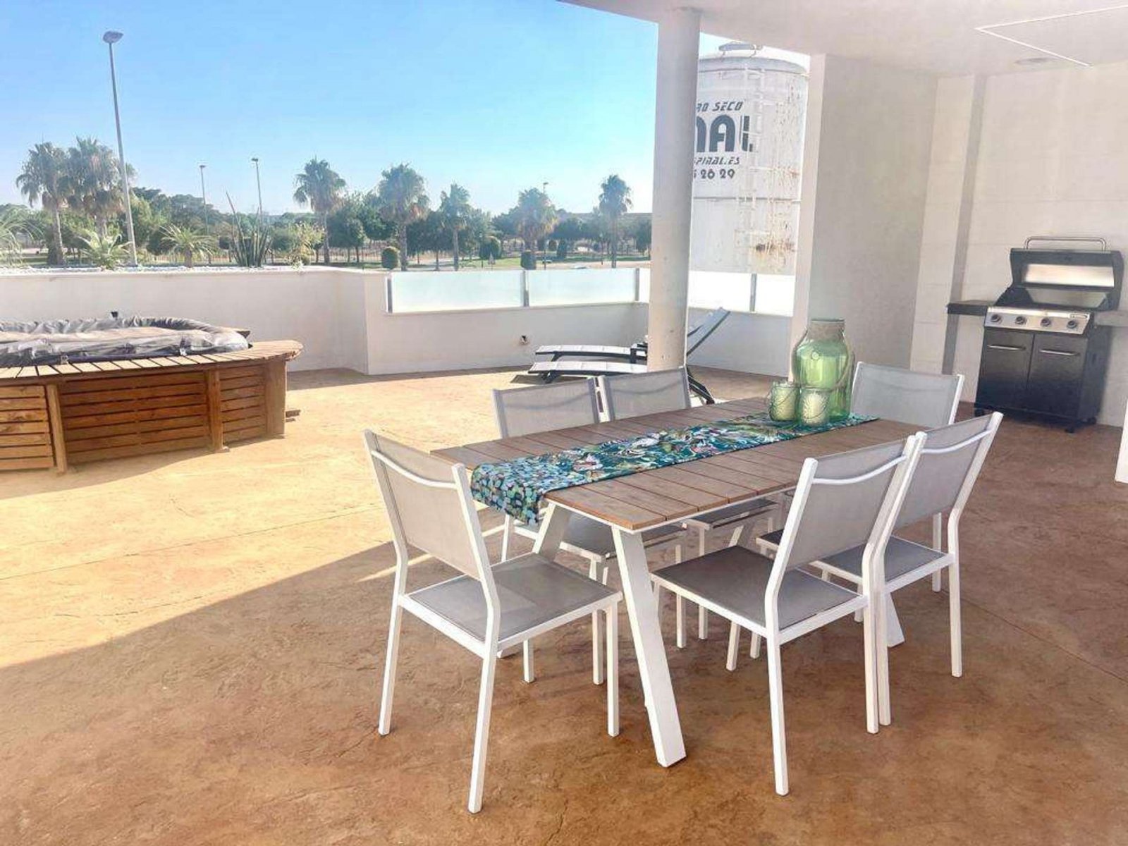 Schönes Haus mit privatem Pool und Solarium