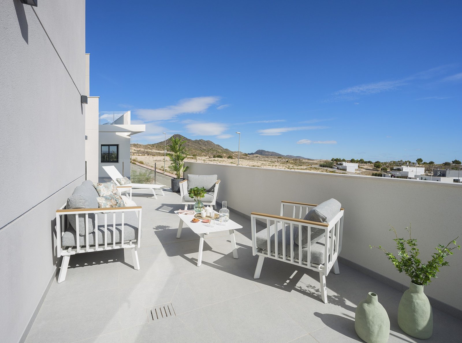 Elegante Villa mit 2 Schlafzimmern und Gemeinschaftspool