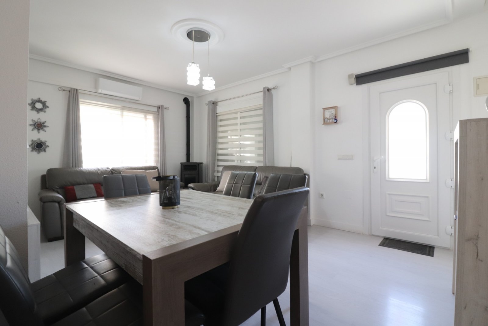Charmante freistehende Villa mit 3 Schlafzimmern in bester Lage von Ciudad Quesada