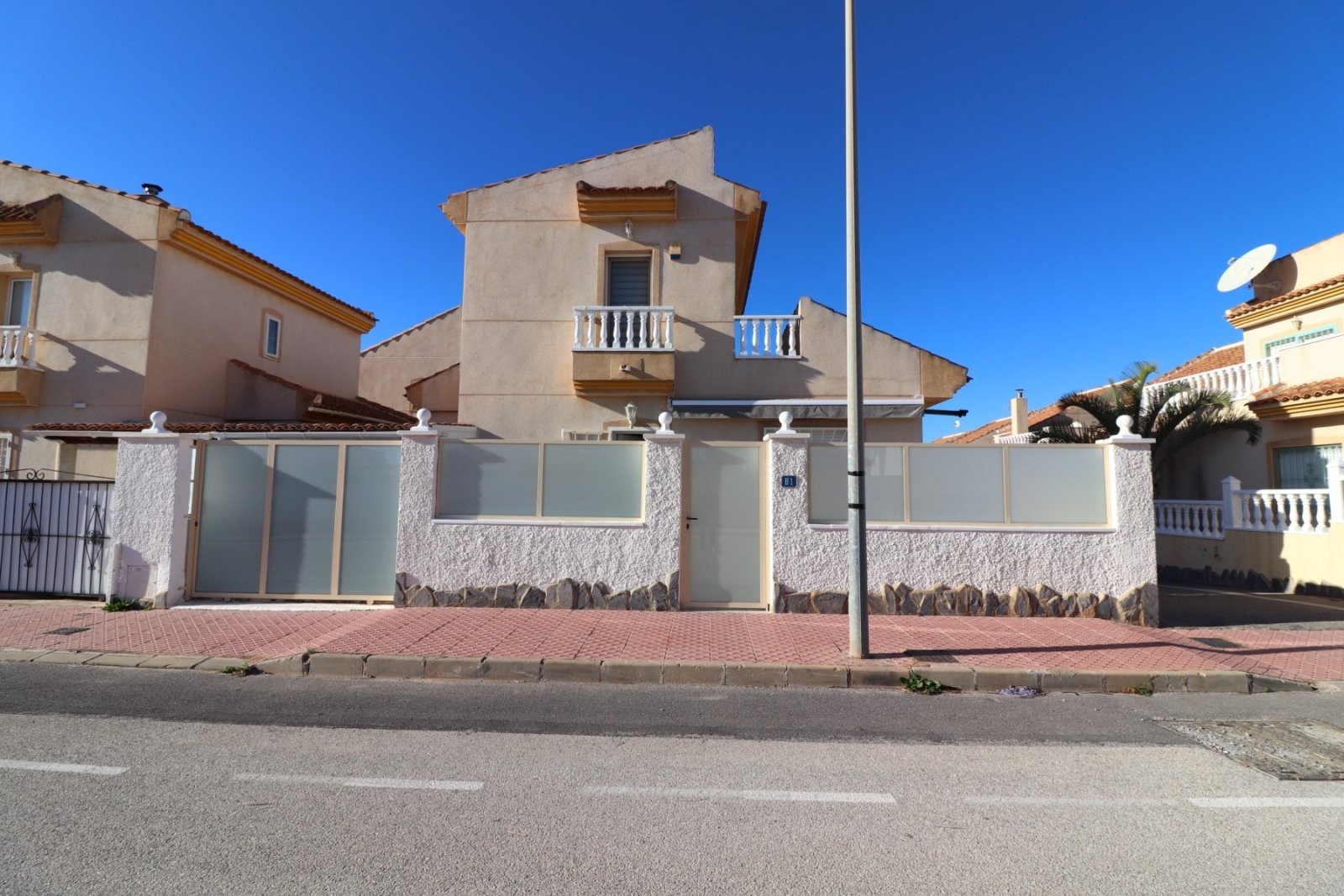 Charmante freistehende Villa mit 3 Schlafzimmern in bester Lage von Ciudad Quesada