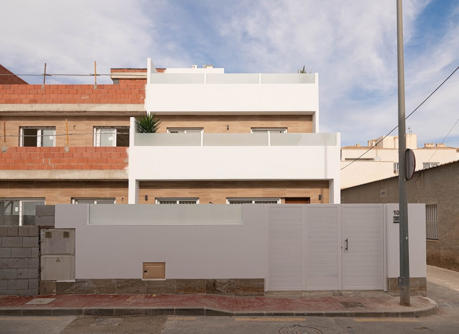 Moderne Villa mit Sonnenterrassen & eigenem Pool