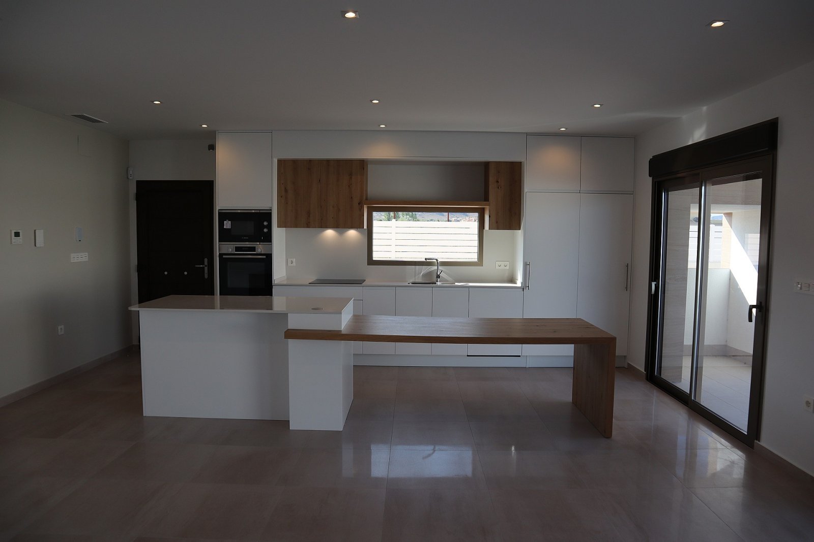 Moderne 3-Zimmer-Villa mit Pool &amp; Solarium