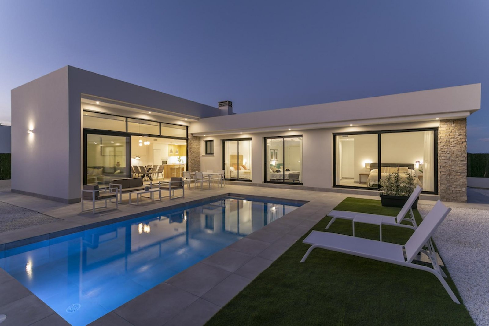 Exklusive Villa mit Pool und Bergblick