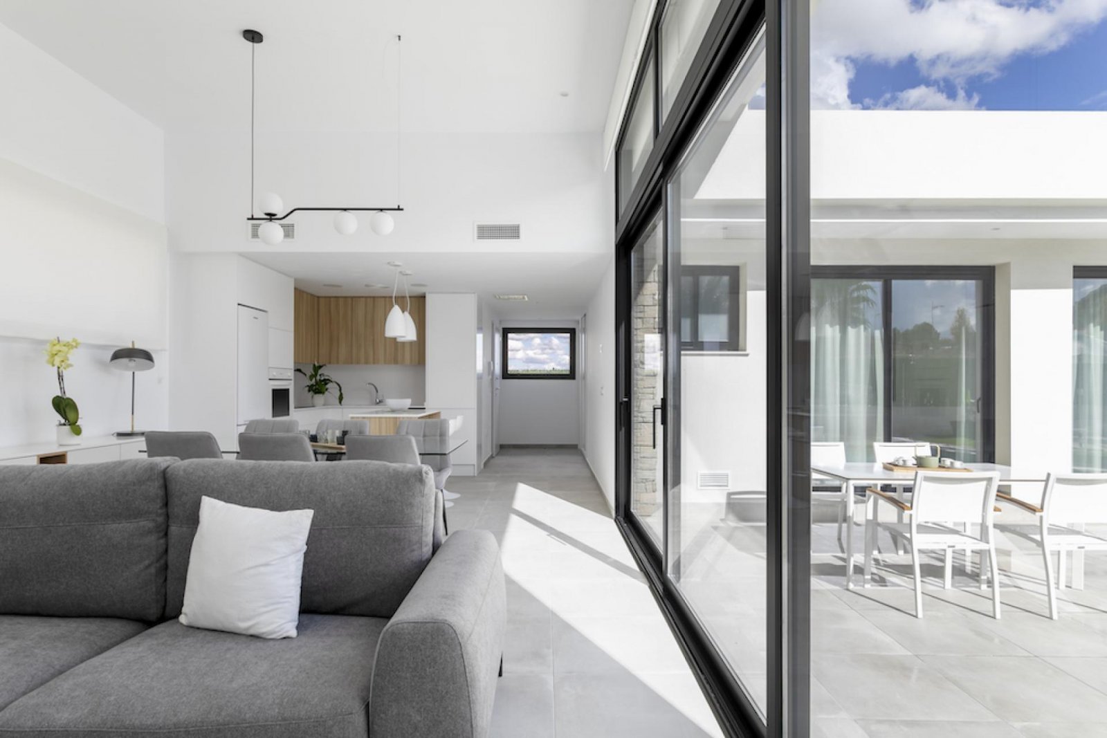 Exklusive Villa mit Pool und Bergblick