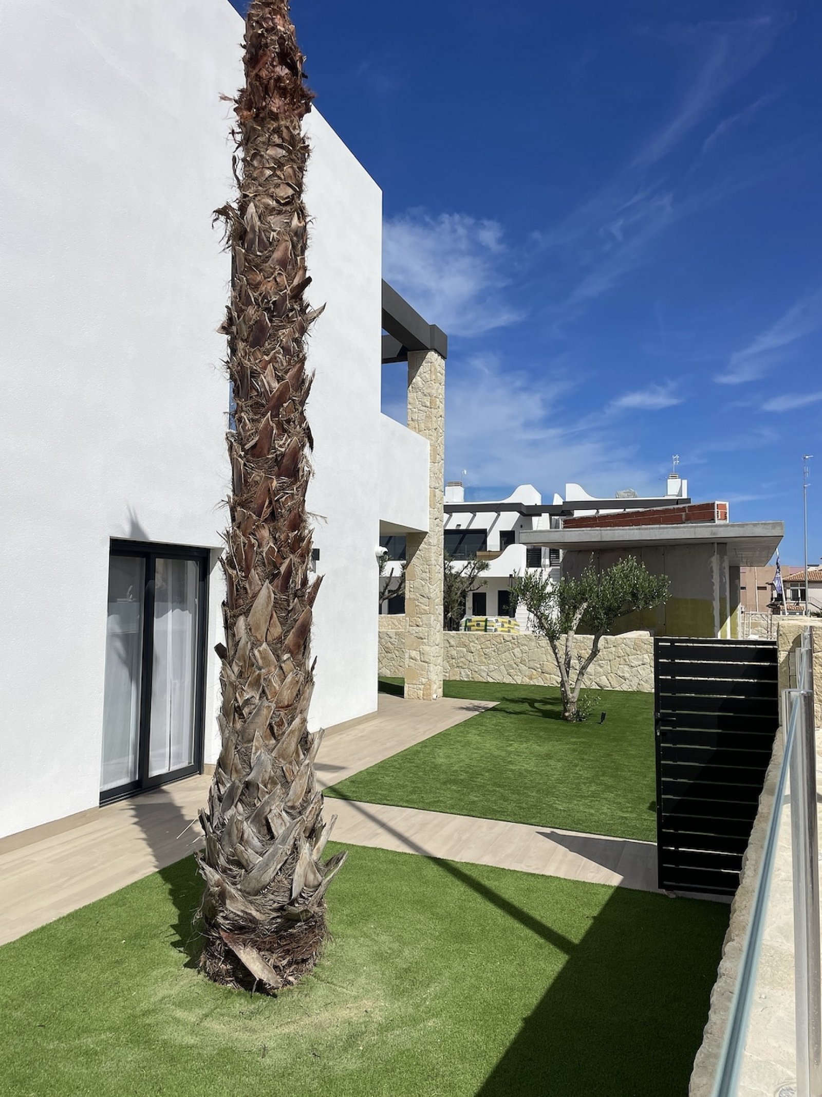 Stilvolles Duplex mit Gemeinschaftspool &amp; sonnigem Wohnkomfort