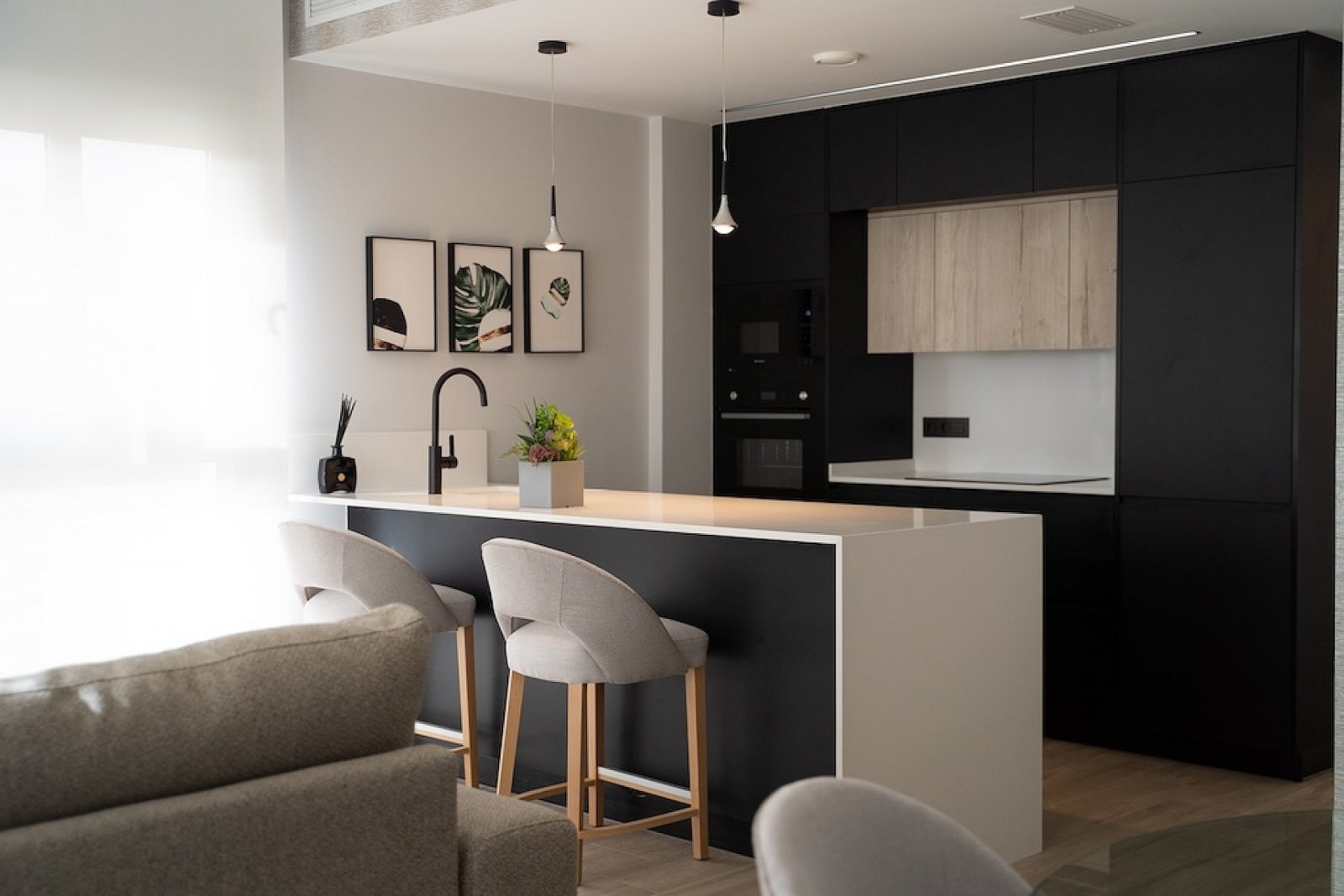 Stilvolles Duplex mit Gemeinschaftspool &amp; sonnigem Wohnkomfort