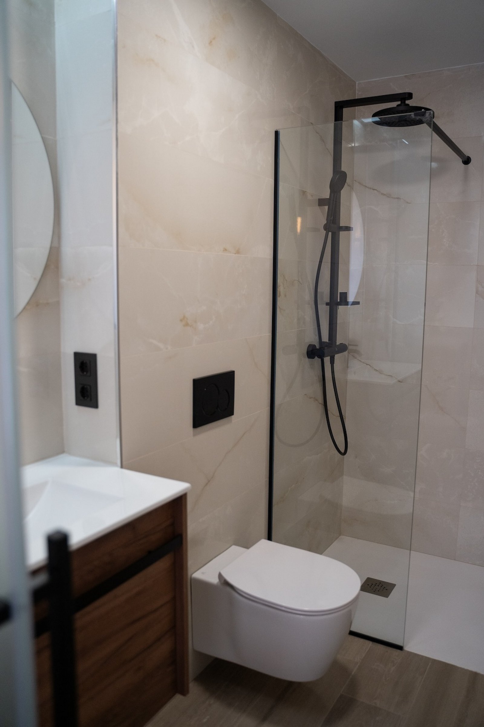 Stilvolles Duplex mit Gemeinschaftspool &amp; sonnigem Wohnkomfort