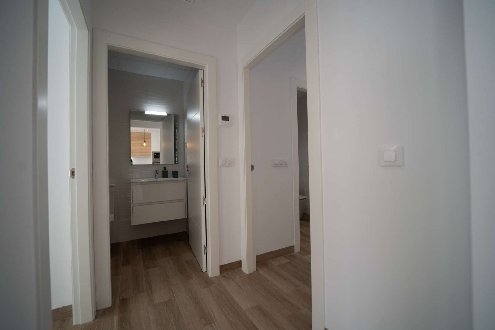 Ebenerdiges Haus mit Meerblick und guter Lage mit Pool