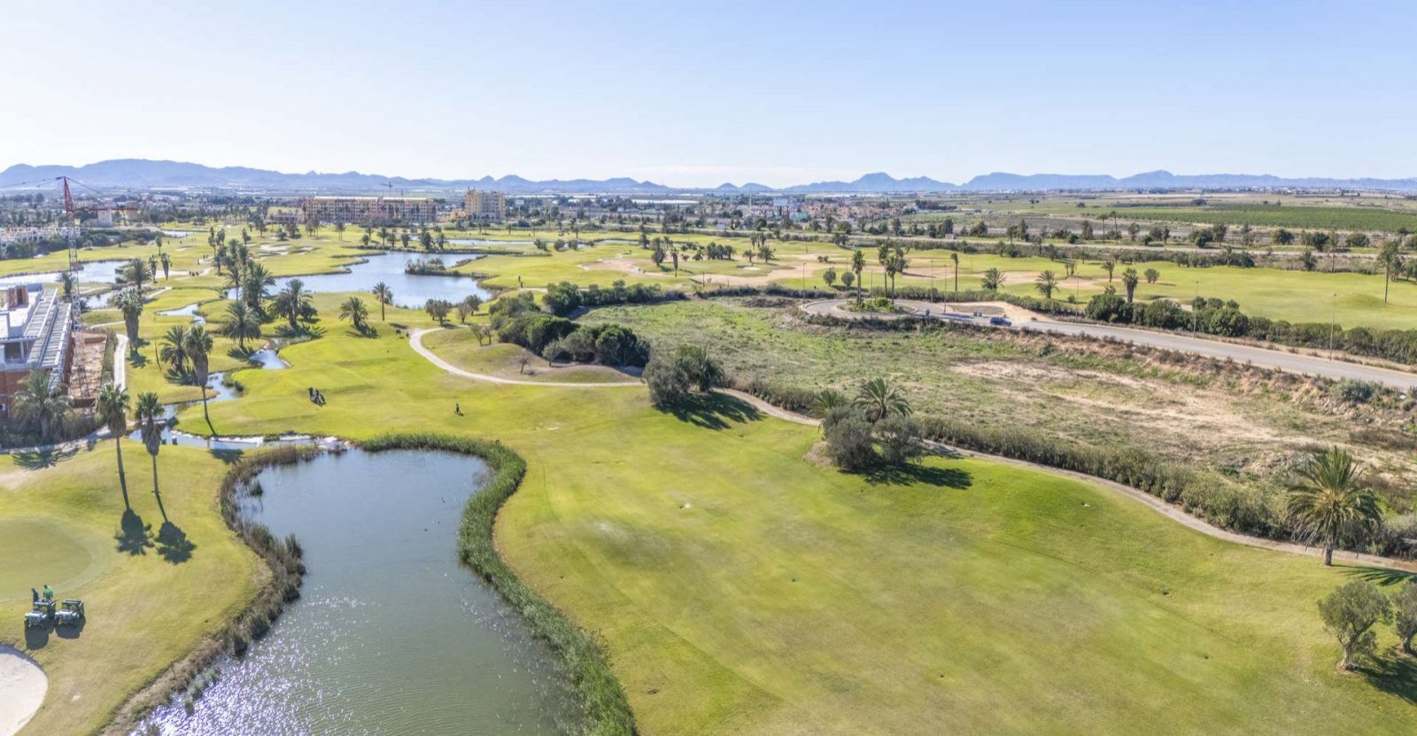 Luxuriöses Penthouse am Golfplatz mit Meerblick