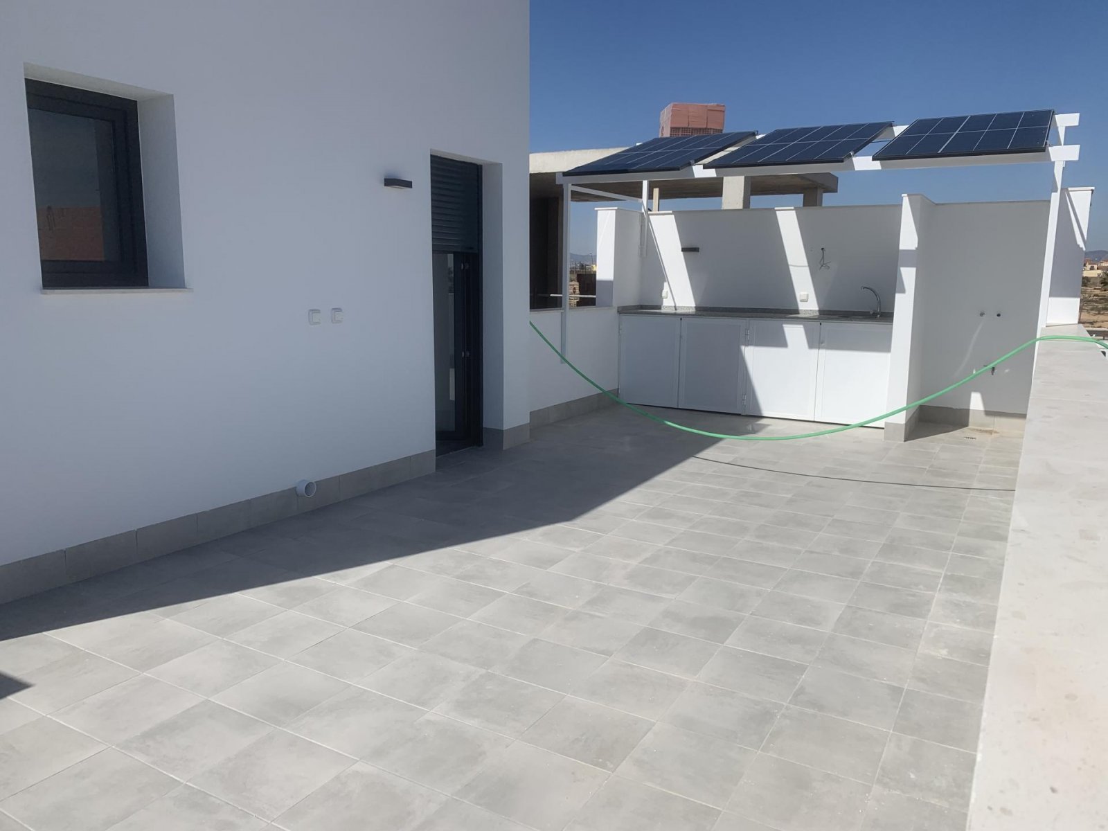 Moderne Villa mit privatem Pool & Garten