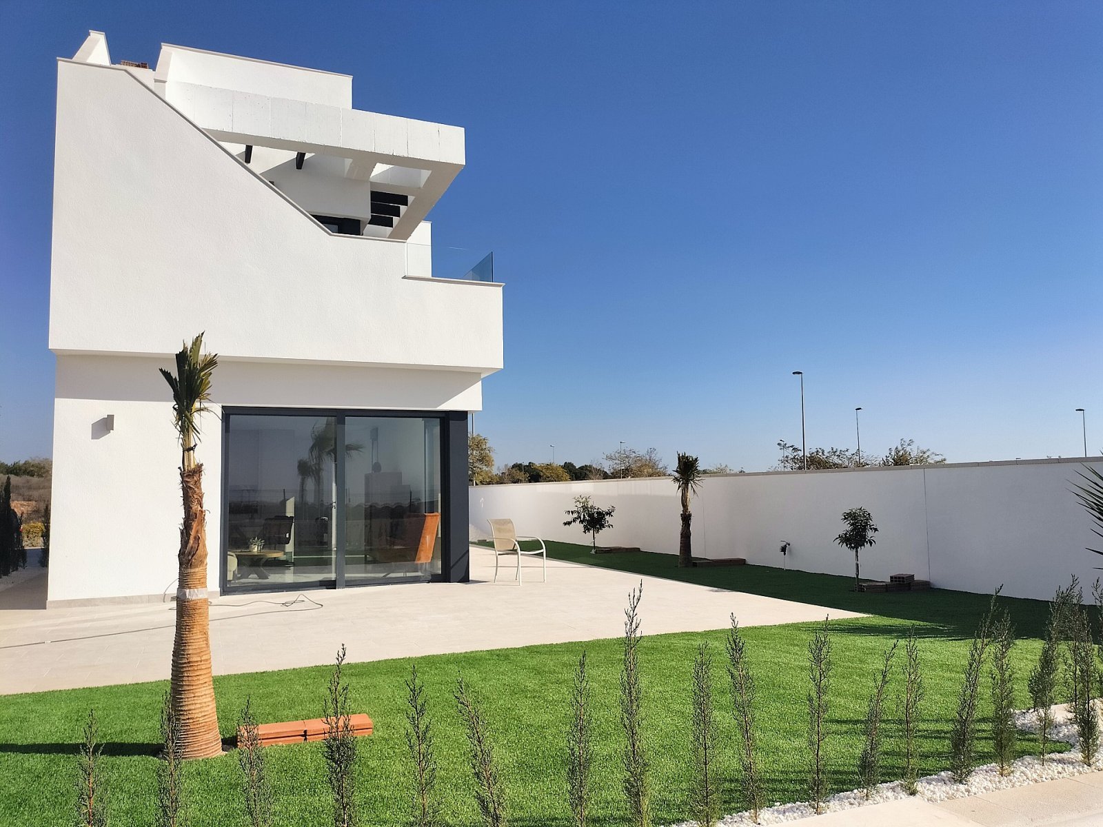Stilvolle Villa mit großzügigen Wohnbereichen und Gemeinschaftspool
