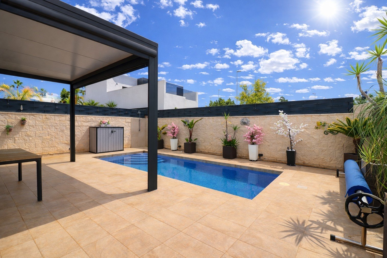 Exklusives Wohnen mit Sonne, Garten und Solarium