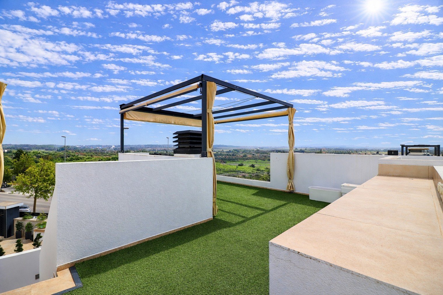 Exklusives Wohnen mit Sonne, Garten und Solarium
