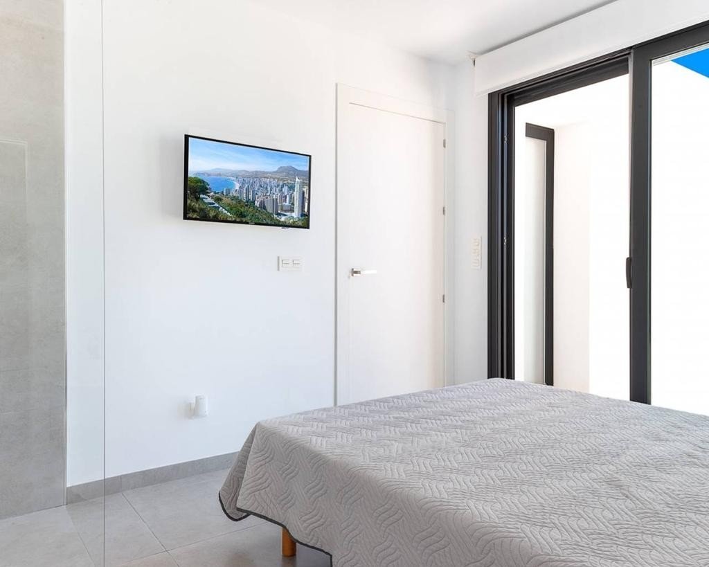 Exklusive Villa mit Pool, En-Suite Bädern &amp; Solarium