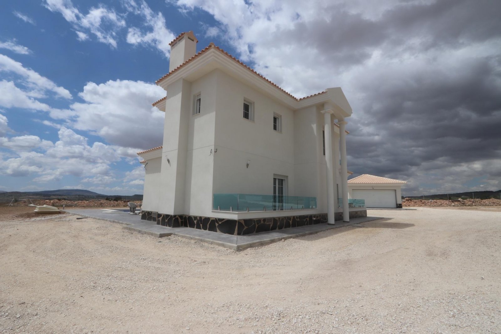 Ihre Traumvilla nach Maß mit Pool in Pinoso