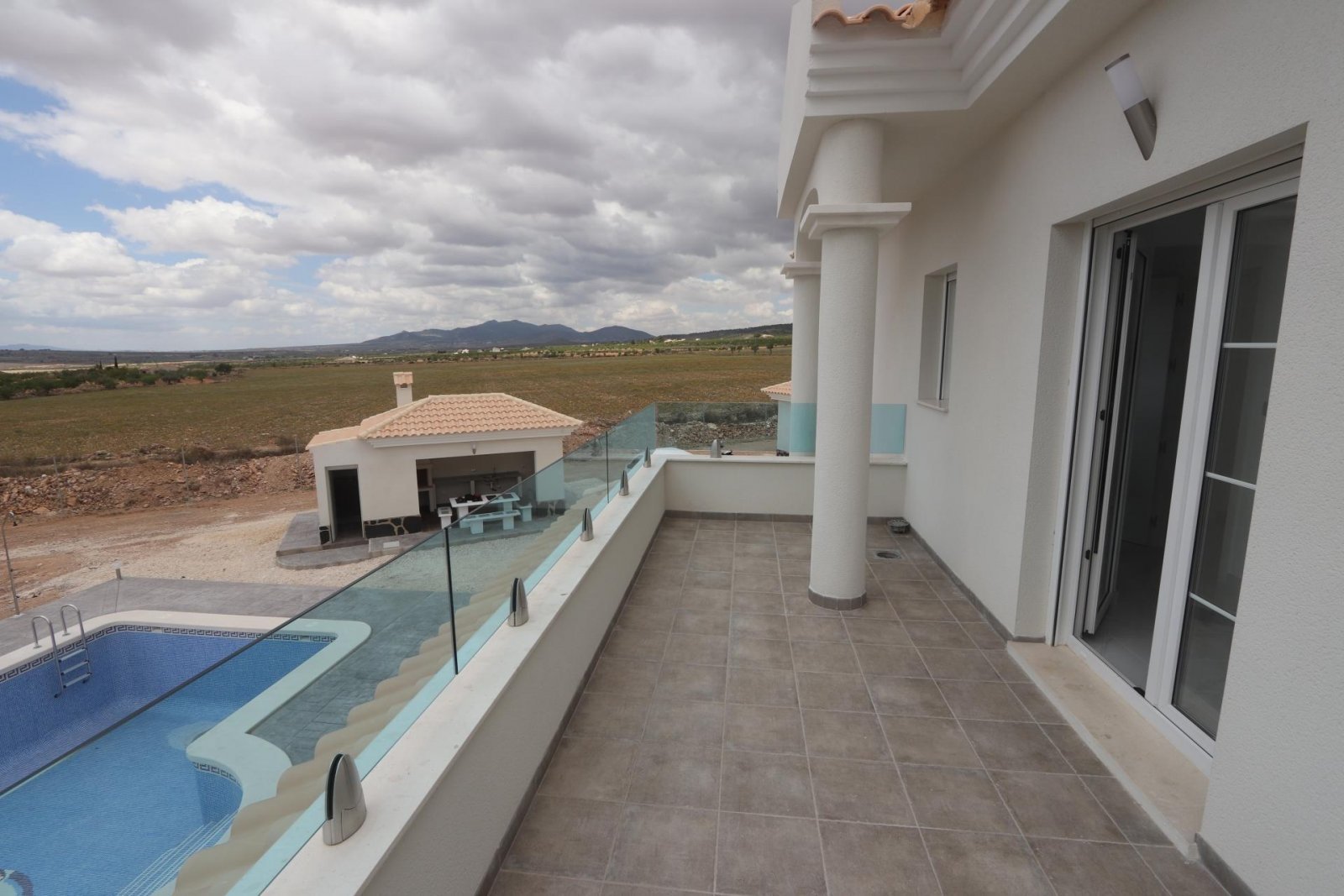 Ihre Traumvilla nach Maß mit Pool in Pinoso
