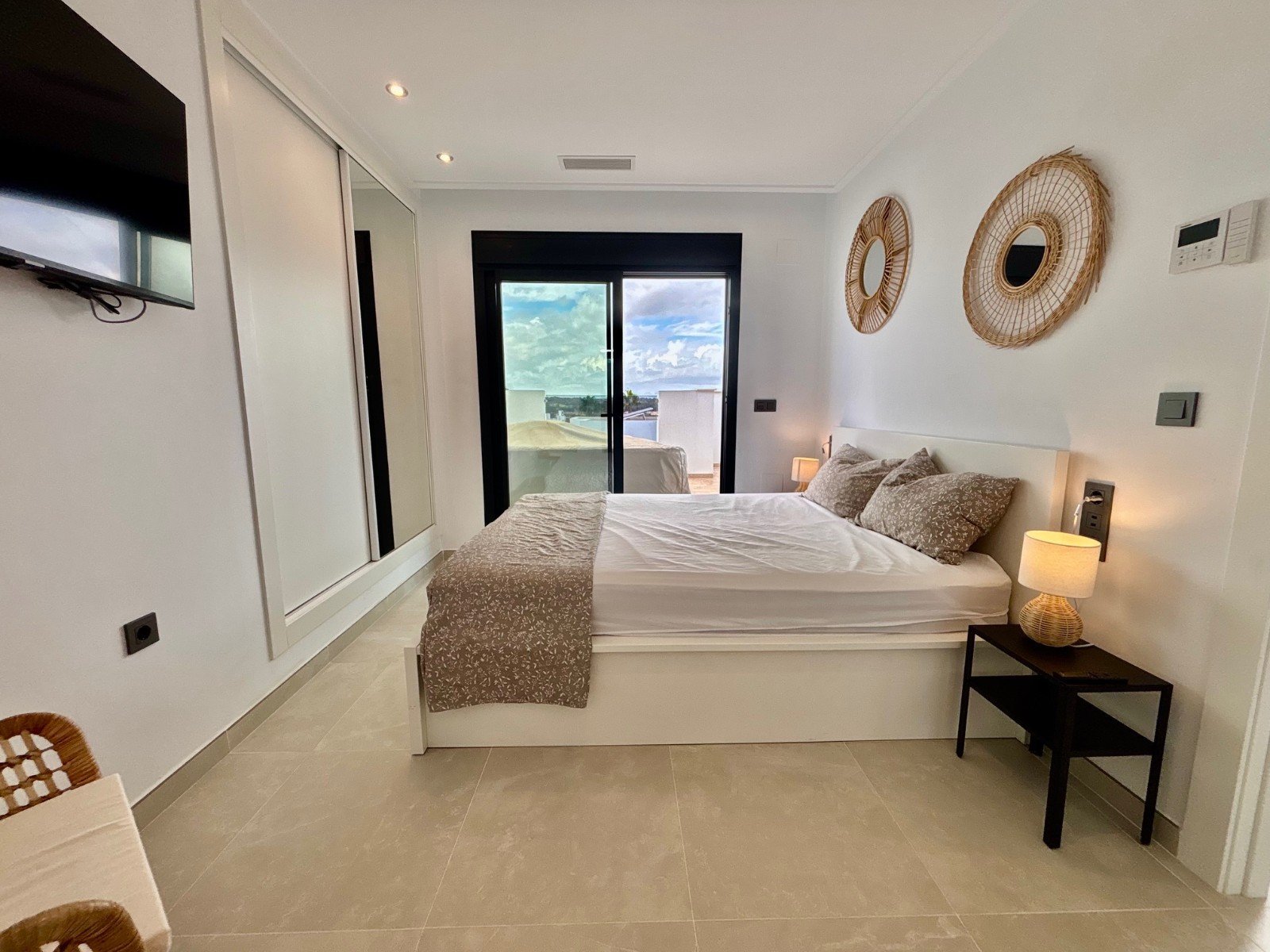 Elegante Modernvilla an der Costa Blanca Süd