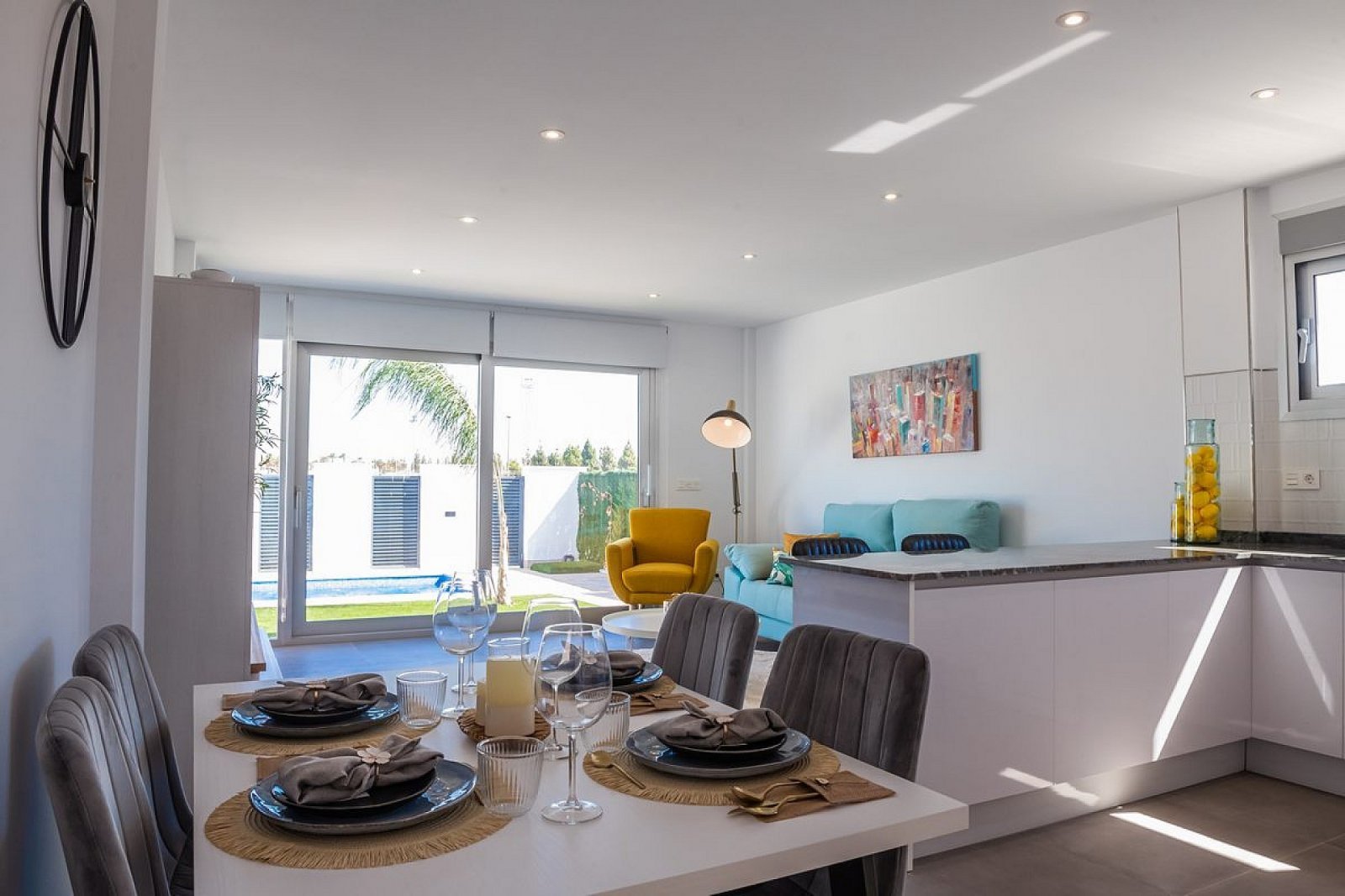 Moderne Villa mit Privatpool und Garage in Los Alcázares