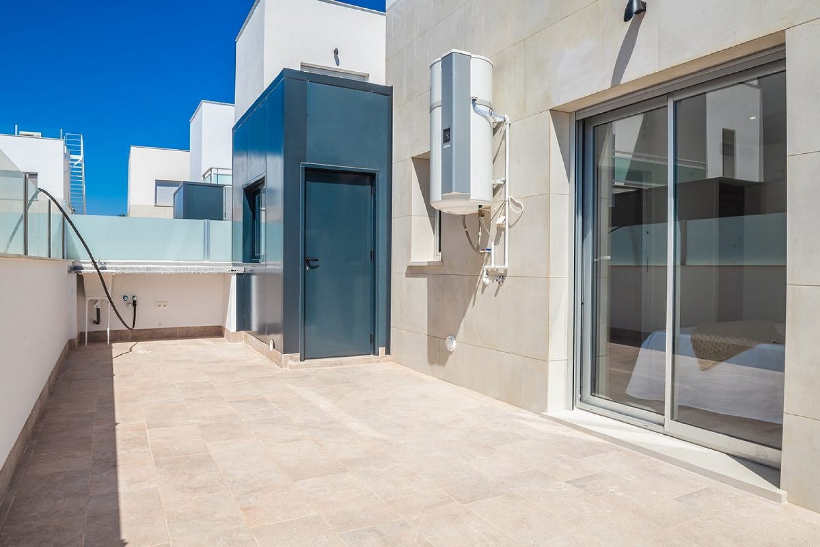 Moderne Villa mit Privatpool und Garage in Los Alcázares