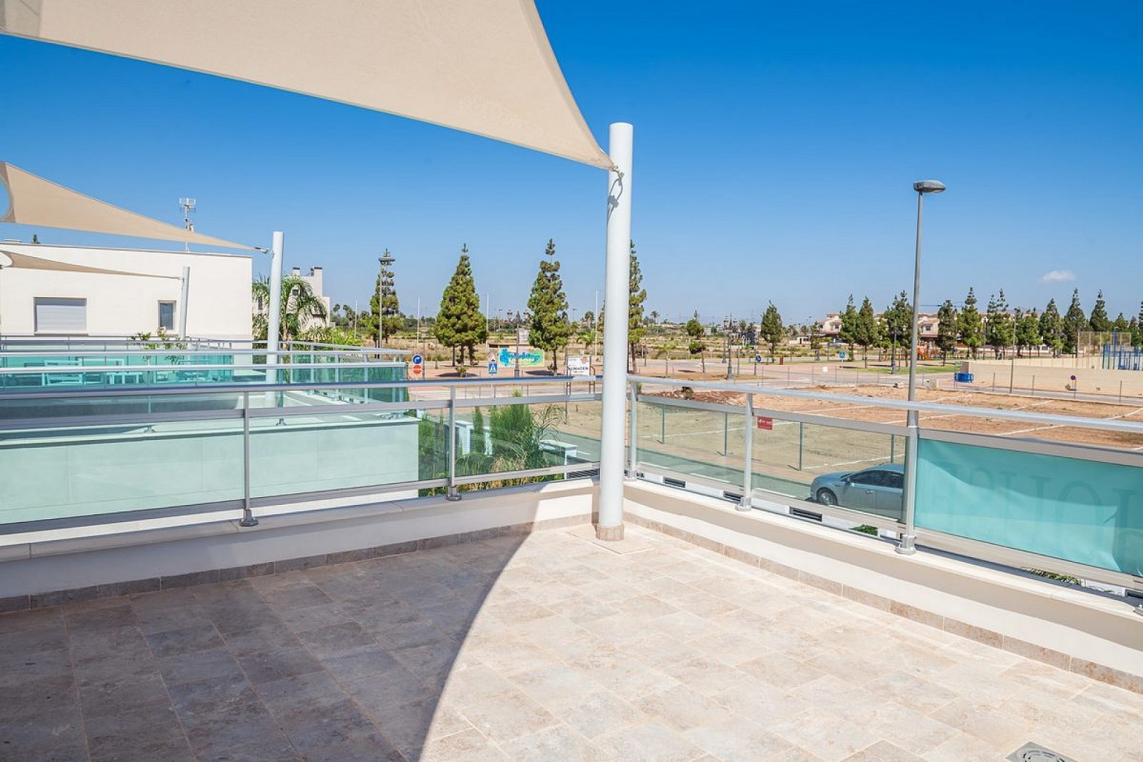 Moderne Villa mit Privatpool und Garage in Los Alcázares