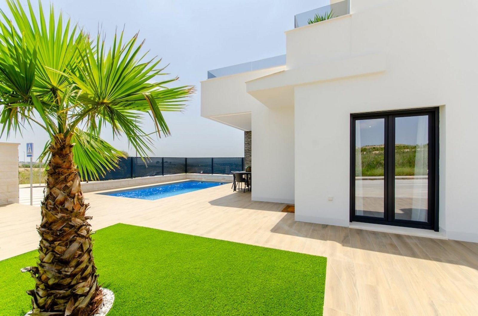 Vistabella: Moderne Villa mit Golfzugang