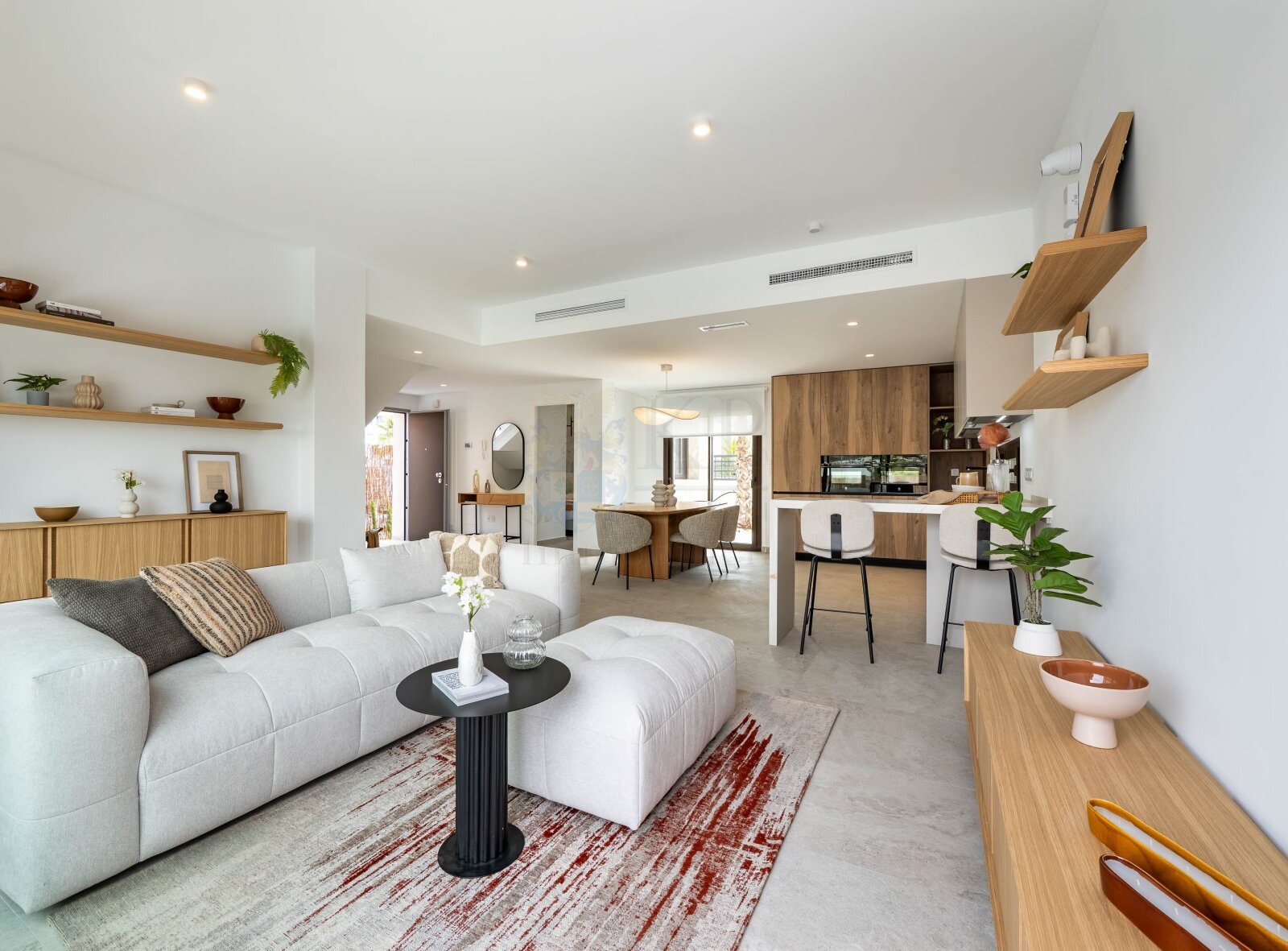 Moderne Neubau-Villa mit Pool und hochwertiger Ausstattung